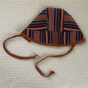 Wildbird baby bonnet